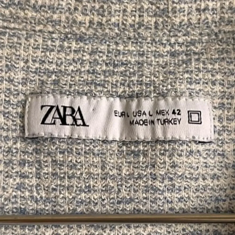 Zara Men's Woven Knit Camp Button Down Shirt in Blue/White Size LARGE